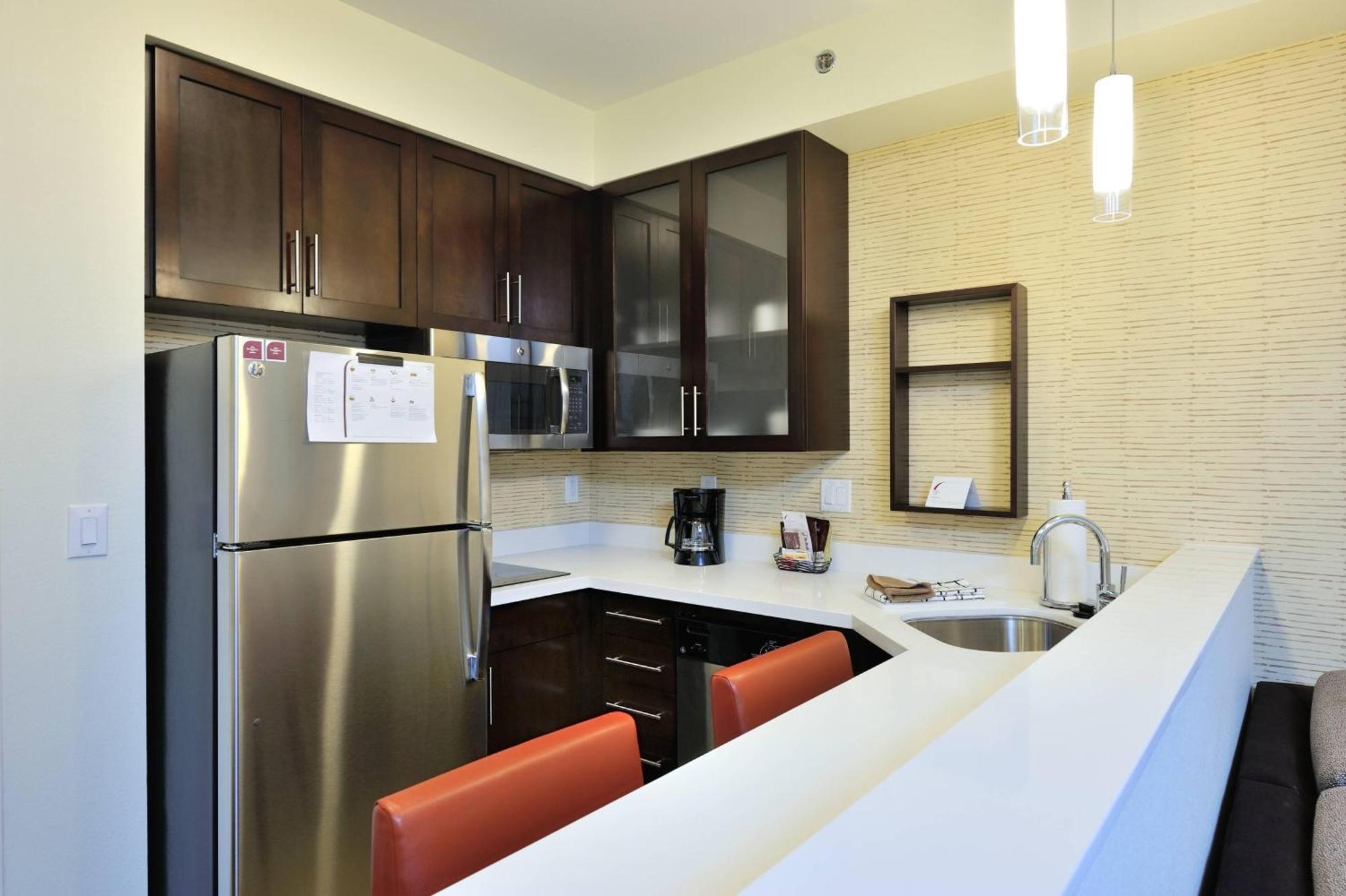 By Marriott Houston Hotel 3*