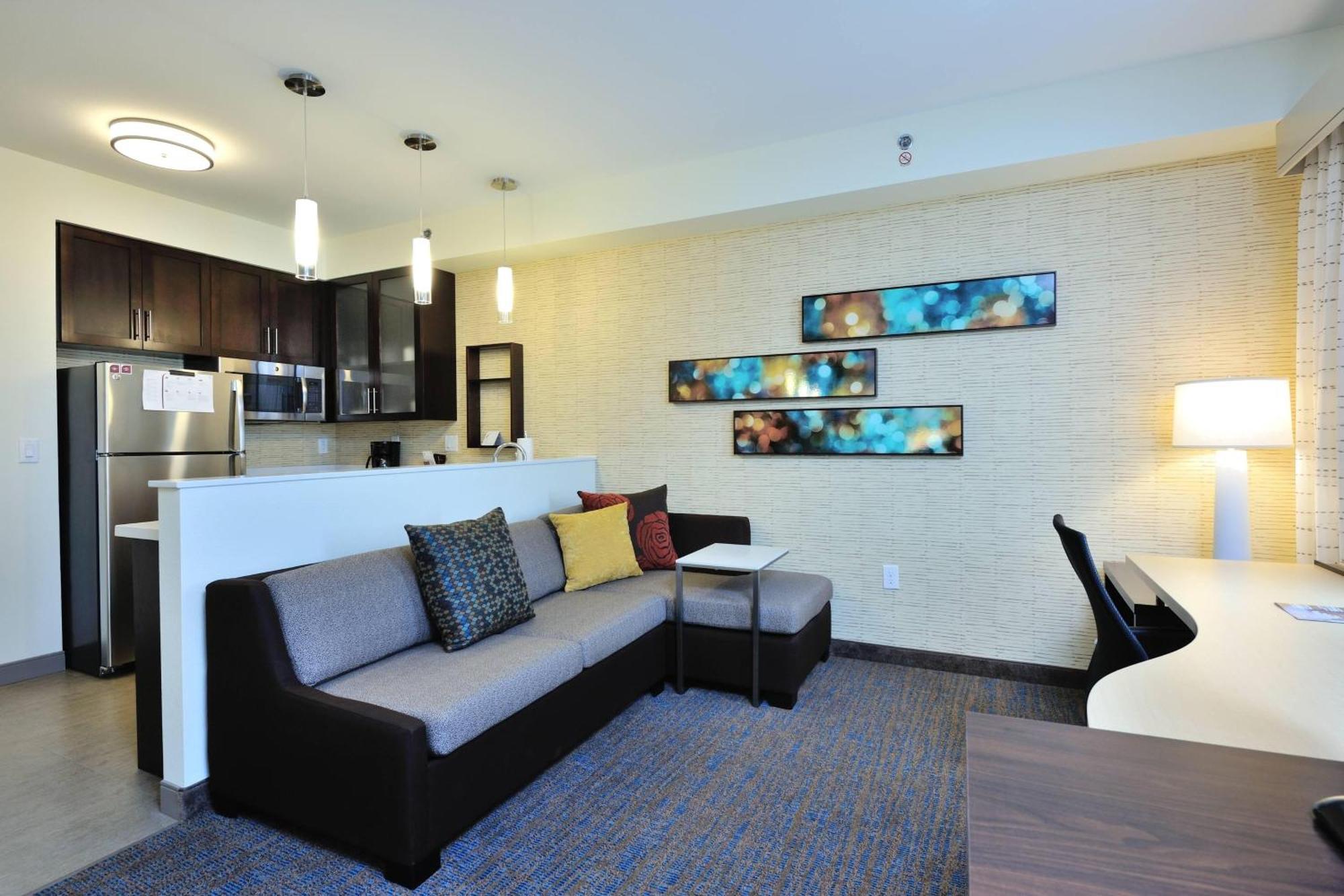 By Marriott Houston 3*
