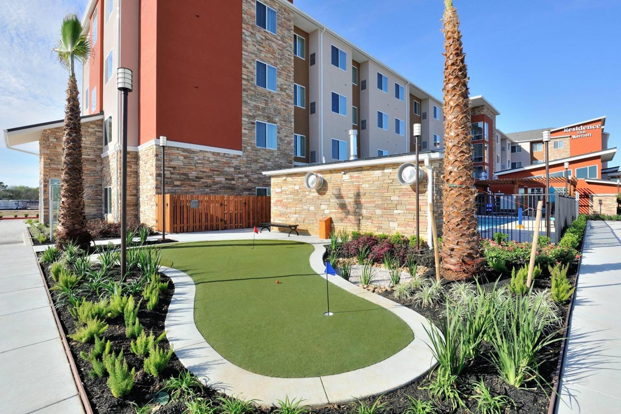 By Marriott Houston 3* Tomball
