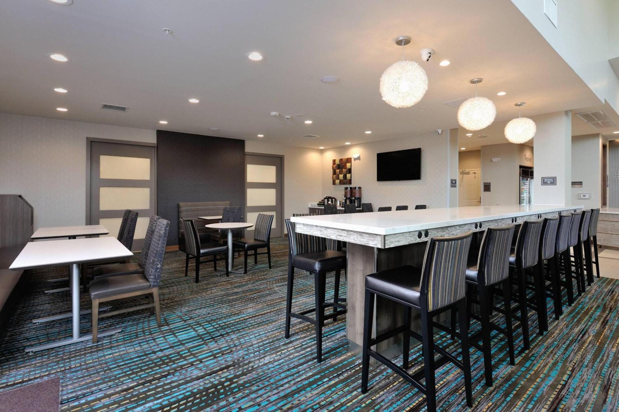 By Marriott Houston Hotel 3*